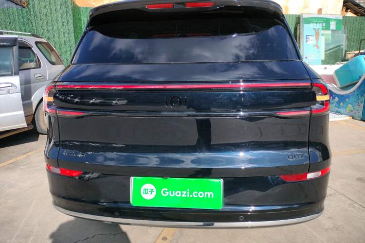 Used  Q07 2025 215 Flagship PLUS
