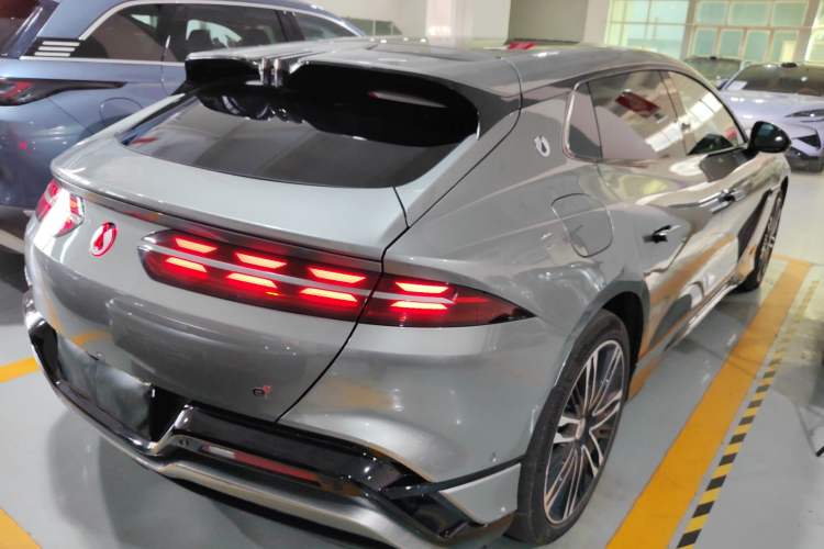 Used Denza Z9GT 2024 1100 Four-Wheel Drive Ultra Version
