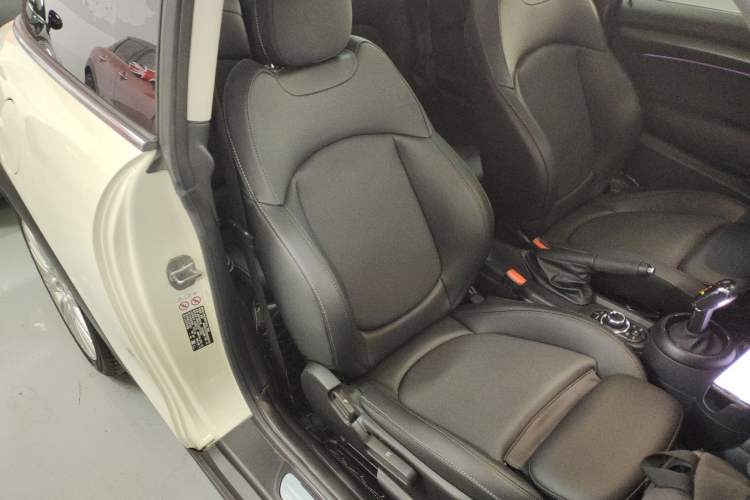 Used  MINI 2022 Updated 1.5T COOPER Classic Edition