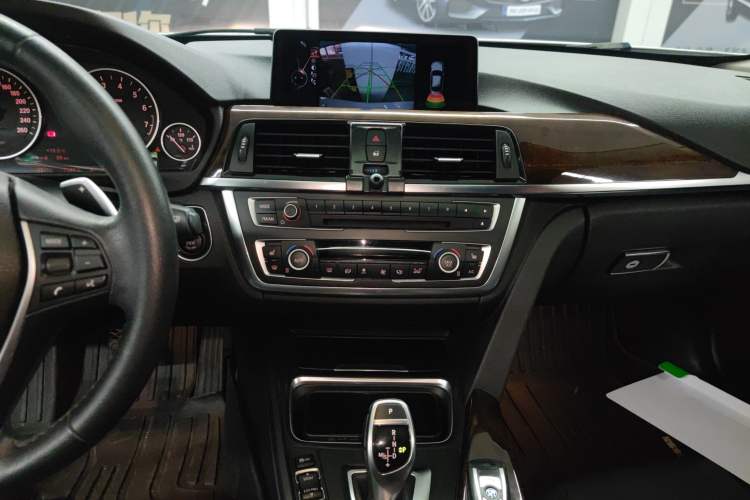 Used BMW 3 Series 2015 320Li Luxury Design Package Premium Edition
