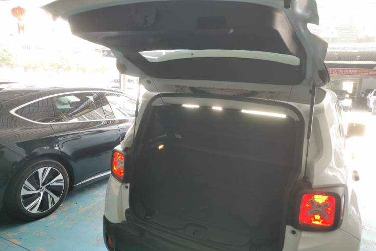 Used  Renegade 2017 180T Automatic Kinetic Edition+
