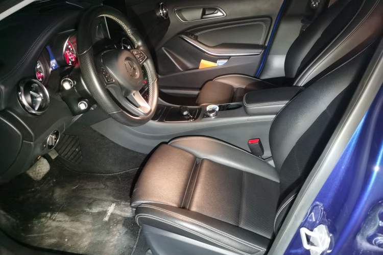 Used Mercedes-Benz GLA 2017 GLA 200 Fashion Model
