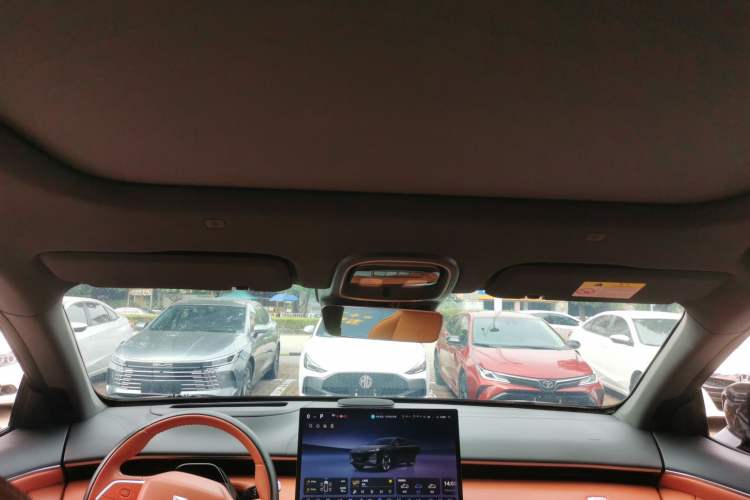 Used  S07 2023 200Max Range-Extended Version