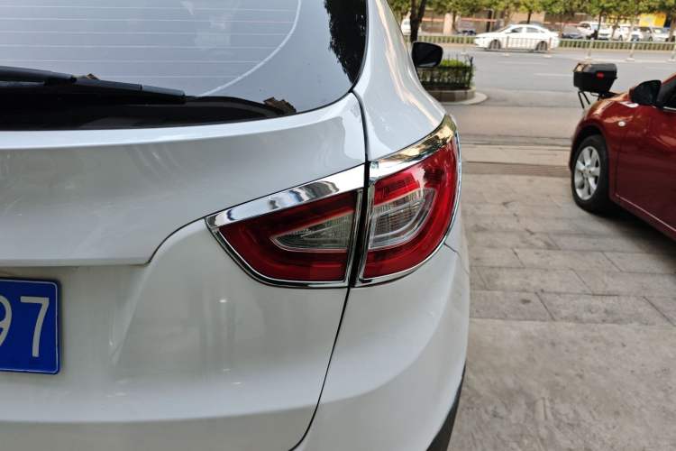 Used Hyundai ix35 2015 2.0L Automatic 2WD Smart Type China IV
