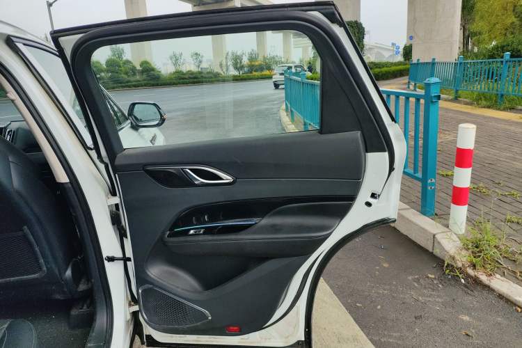 Used Hongqi HS3 PHEV 2024 PHEV 115km Jingwei Edition
