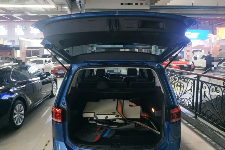 Used Volkswagen Touran 2016 Volkswagen Touran L 280TSI DSG Comfort Edition
