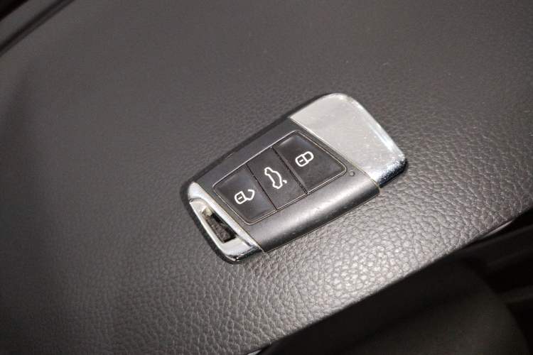 Used Volkswagen Magotan 2020 330TSI DSG Leading Model
