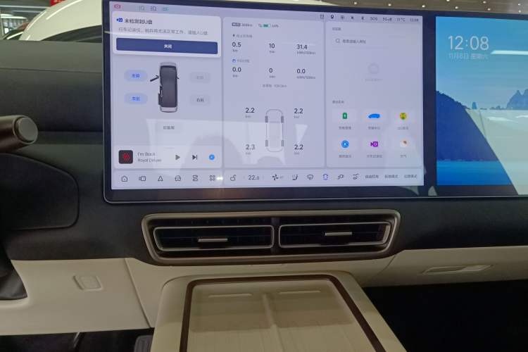 Used Li Auto MEGA 2025 Home Family Special Edition
