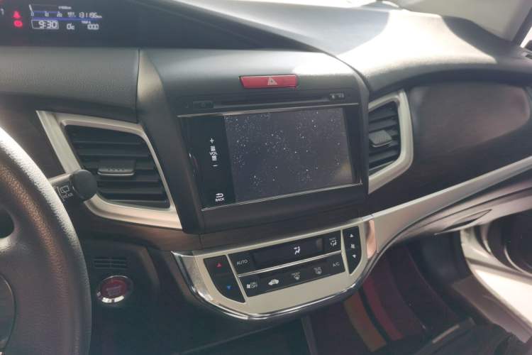 Used Honda Jade 2014 1.8L Automatic Comfort Elite Version 5 Seats