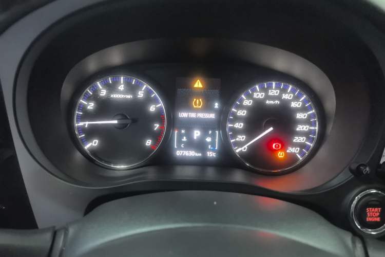 Used Mitsubishi Outlander 2019 2.0L Two-Wheel Drive Comfort Edition 7 Seats China V Emission Standard
