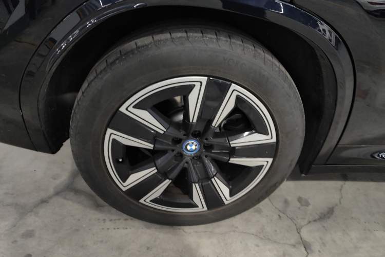 Used BMW iX3 2023 Leading Model

