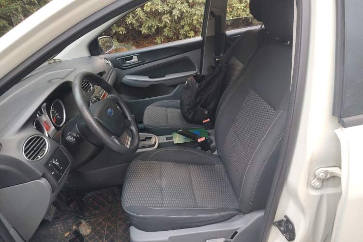 Used Ford Focus 2013 Hatchback Classic 1.8L Automatic Base Model