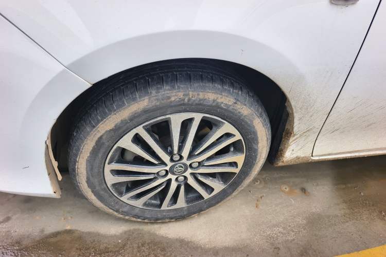 Used Toyota YARiS L 2019 1.5E CVT Dynamic Edition China VI compliant
