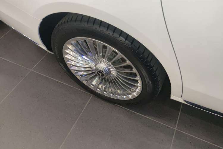 Used Mercedes-Benz E-Class 2020 Facelift E 260 L
