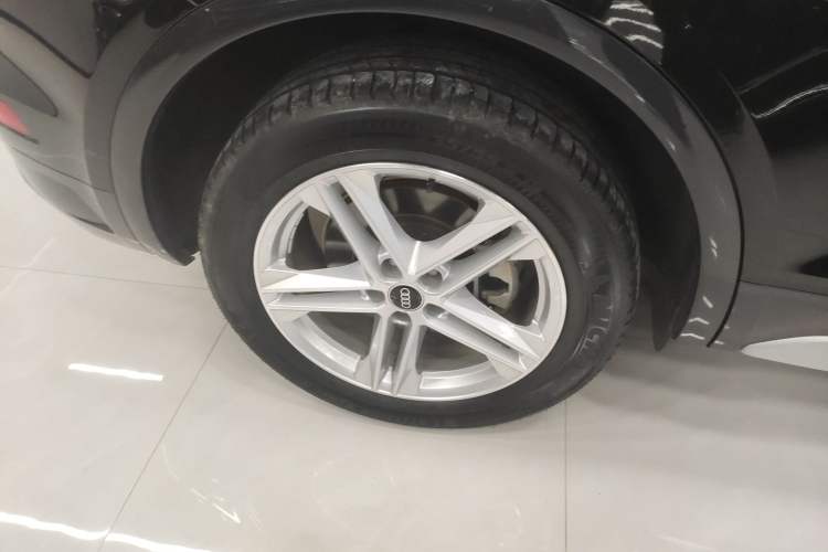 Used Audi Q5L 2023 40T Fashionable and Elegant Version