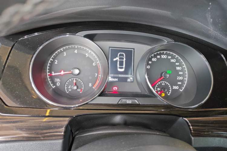 Used Volkswagen Lamando 2015 330TSI DSG Comfort Edition
