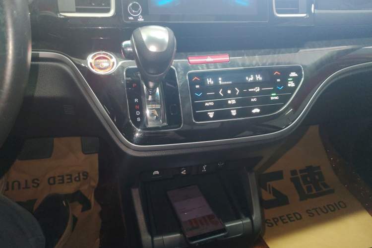 Used Honda Elysion 2019 2.0L Hybrid Luxury Edition
