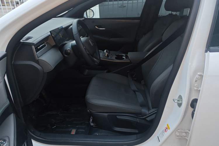 Used BYD Qin PLUS 2025 DM-i Smart Drive 55KM Leading Model
