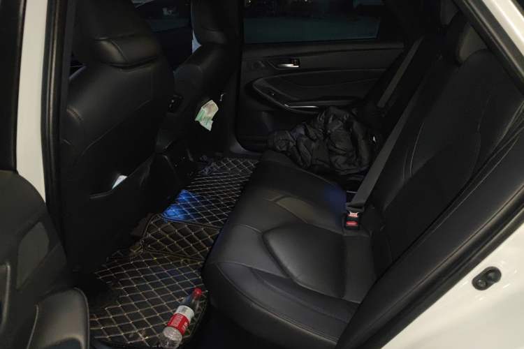 Used Toyota Avalon 2023 Dual-Engine 2.5L Luxury Edition