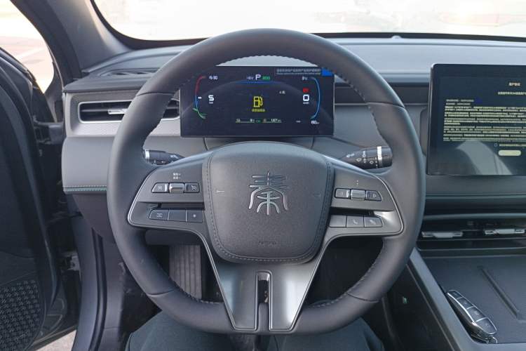 Used BYD Qin PLUS 2025 DM-i Smart Drive 55KM Leading Model
