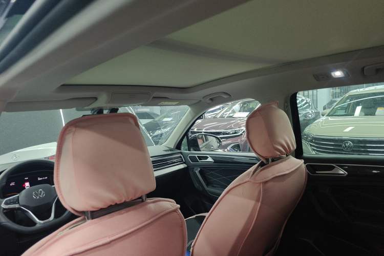 Used Volkswagen Tiguan L 2024 Outstanding Model 300TSI Automatic Two-Wheel Drive Longteng Edition