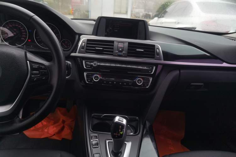 Used BMW 3 Series 2016 316Li Fashion Model
