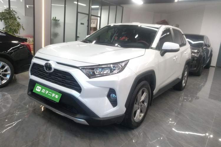 Used Toyota RAV4 2022 2.0L CVT Two-Wheel Drive Fashion Edition