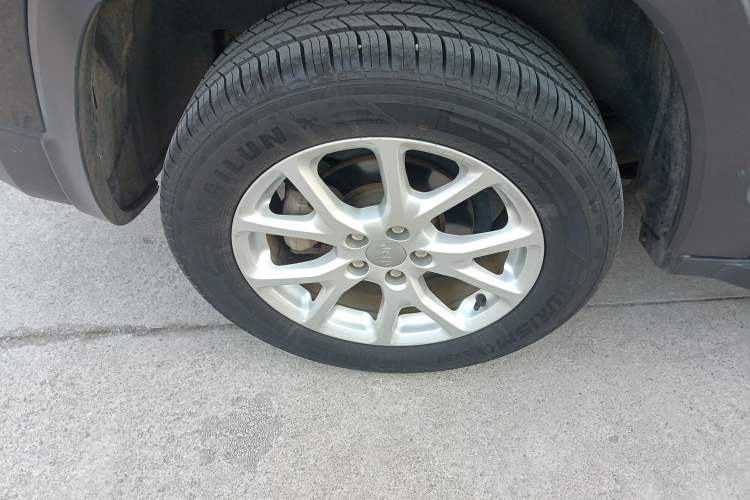 Used  Cherokee 2016 2.4L Leading Smart Version