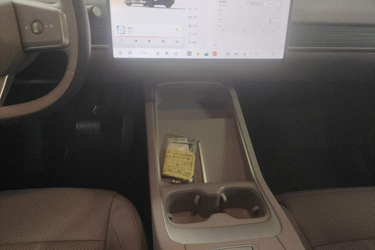 Used ONVO L60 2024 60 kWh All-Wheel Drive
