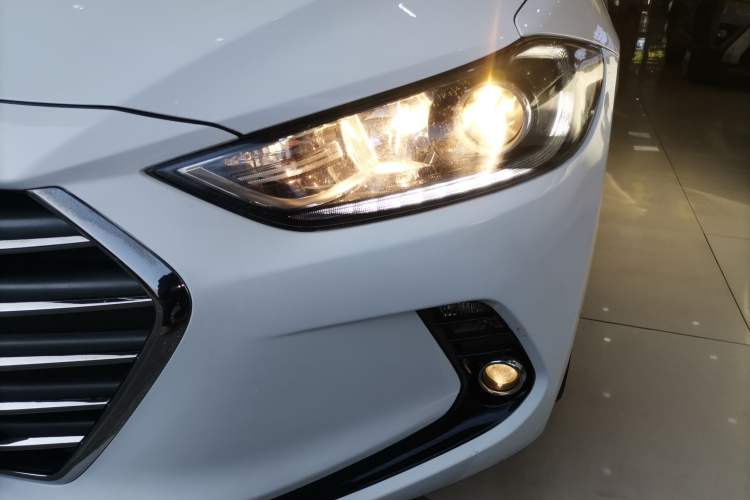 Used Hyundai Elantra 2016 1.6L Automatic ZhiXuan – Elite Version
