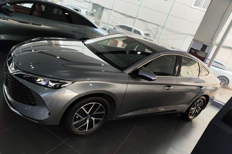 Used BYD Qin L 2024 DM-i 120KM Leading Model
