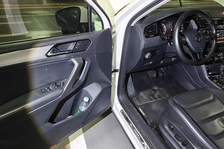 Used Volkswagen Tiguan L 2017 330TSI Automatic Two-Wheel Drive Luxury Edition
