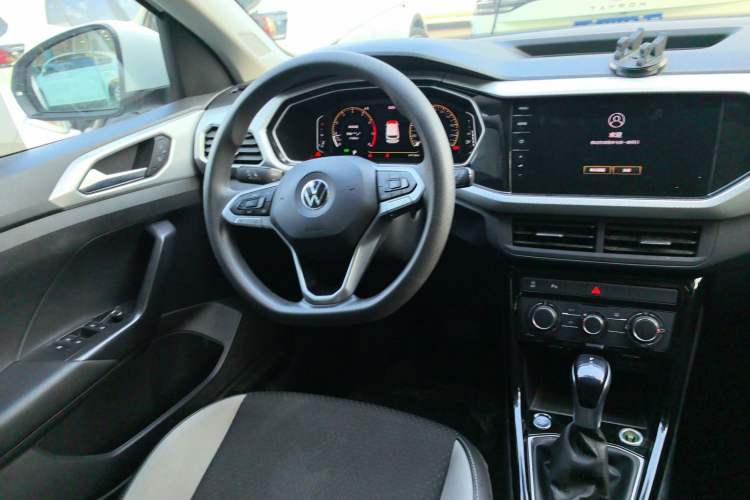 Used Volkswagen Tacqua 2021 200TSI DSG JoyConnect Edition
