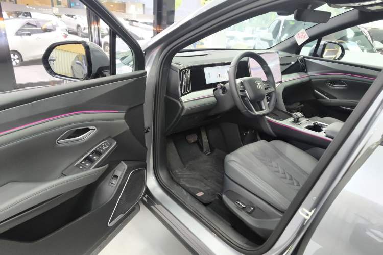 Used BYD Song L DM-i 2025 Intelligent Driving Version 160 km Beyond-Range Type
