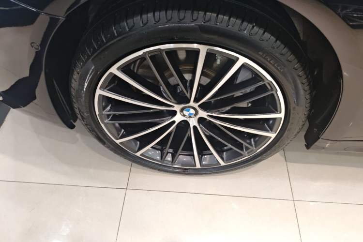 Used BMW 5 Series 2021 530Li Leading Model M Sport Package
