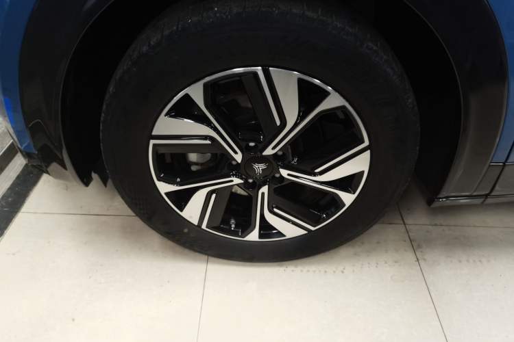 Used NETA U 2022 Zhi 400 Lithium-Nickel-Manganese-Cobalt Energy System
