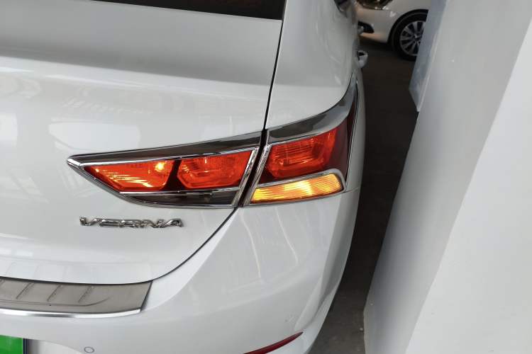 Used Hyundai Verna 2016 1.4L Automatic Cool Edition GLS