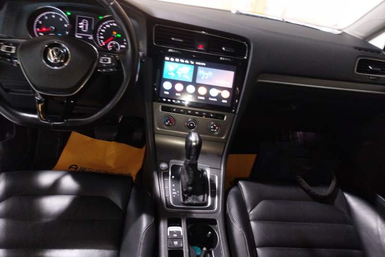 Used Volkswagen Golf 2016 230TSI Automatic Luxury Version