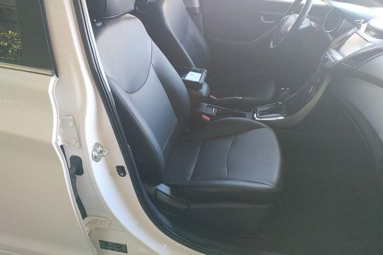 Used Hyundai Elantra 2016 1.6L Automatic Prestige Edition
