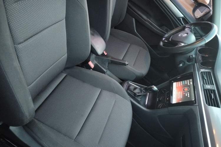 Used Volkswagen Bora 2017 1.6L Automatic Fashion Model
