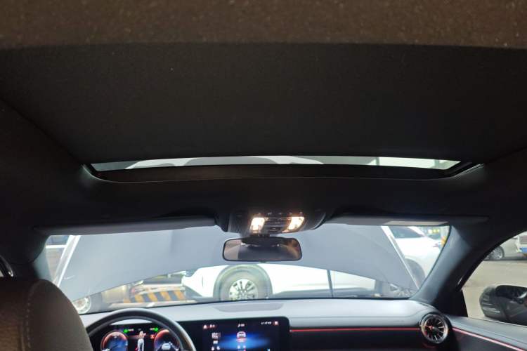 Used Mercedes-Benz A-Class 2022 Restyled A 200 L Sport Sedan Fashion Version
