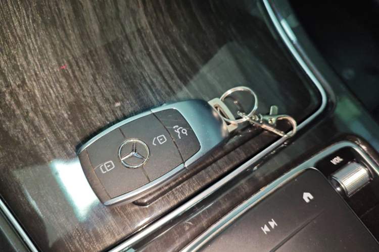 Used Mercedes-Benz GLC 2020 GLC 260 L 4MATIC Dynamic Model