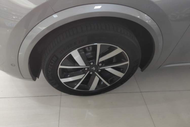 Used Li Auto L8 2023 Air model
