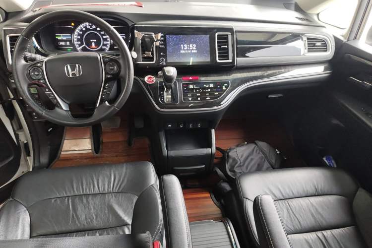 Used Honda Elysion 2019 2.0L Hybrid Luxury Edition
