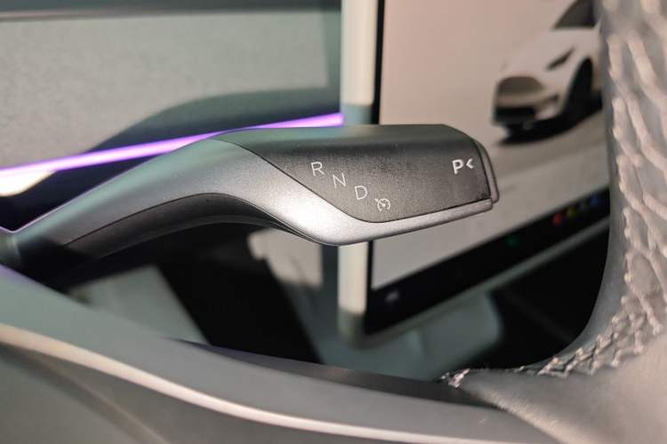 Used Tesla Model Y 2024 Rear-Wheel-Drive Version
