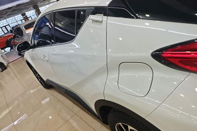 Used Toyota C-HR 2020 2.0L Leading Edition
