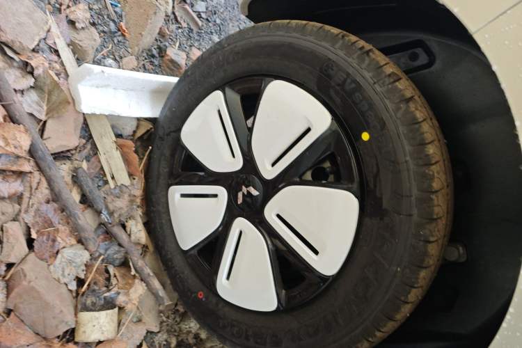 Used Wuling Hongguang MINIEV 2025 Four-Door Version Advanced Edition
