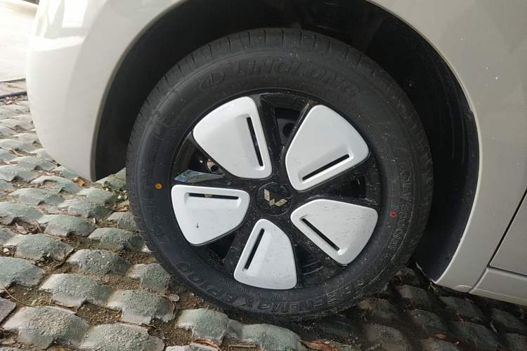 Used Wuling Hongguang MINIEV 2025 Four-Door Version Advanced Edition
