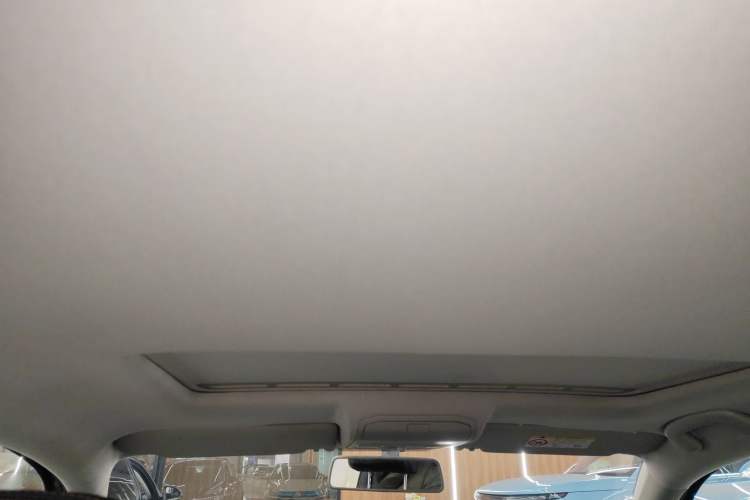 Used Volkswagen Bora 2016 1.6L manual Comfort trim level
