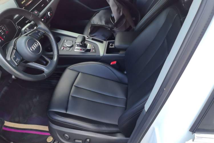 Used Audi A4L 2018 30th Anniversary Edition 40 TFSI Trendy Model
